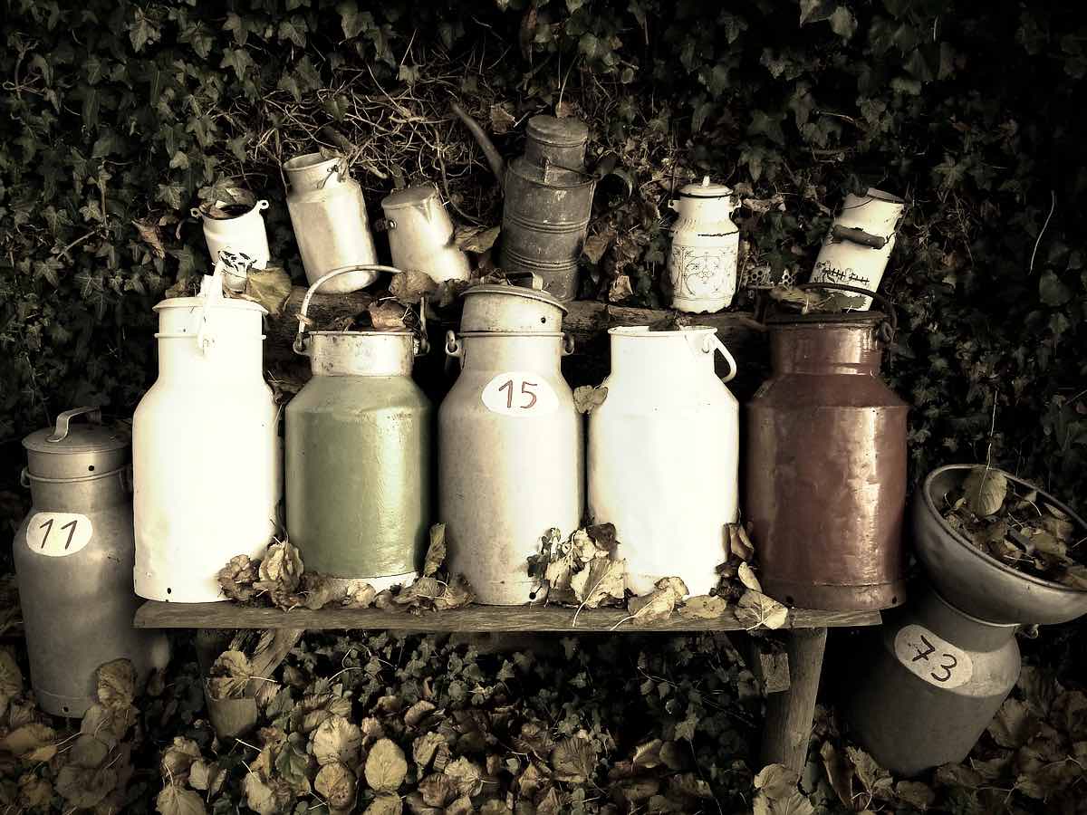 Numbered cans